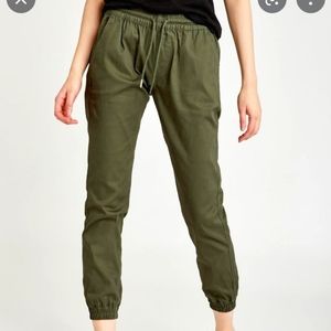 PGD Khaki Green Joggers (29)